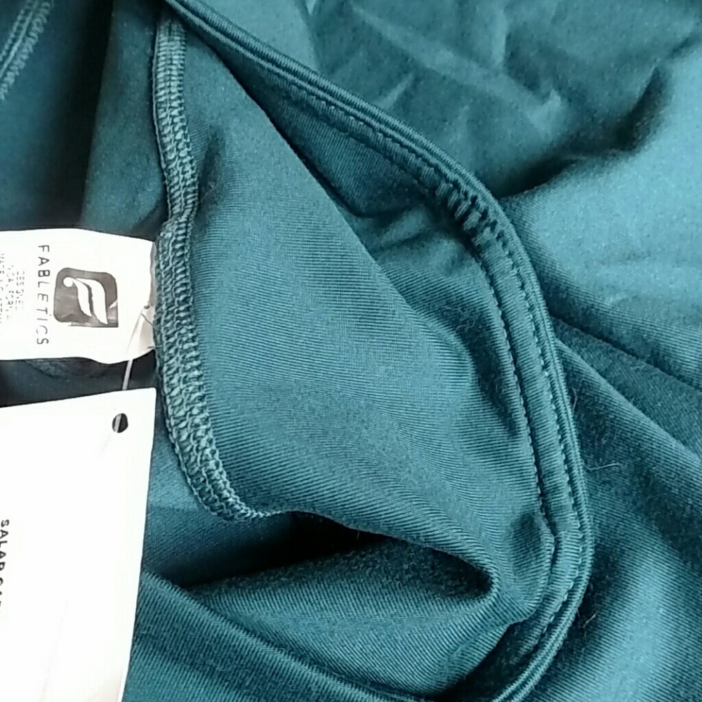 Fabletics Capri - Picture 5 of 5